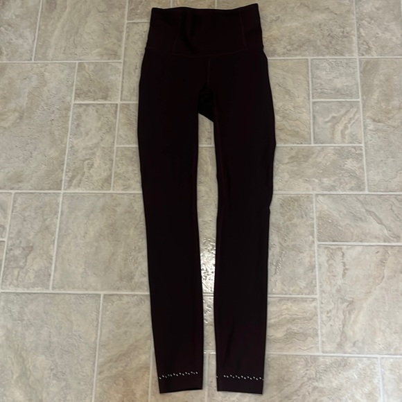 Lululemon dark burgundy tights size 4 - Picture 1 of 12